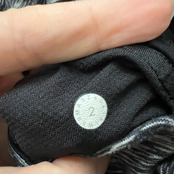 Lululemon Ready To Rulu Tight *28" size 2 - Picture 4 of 7